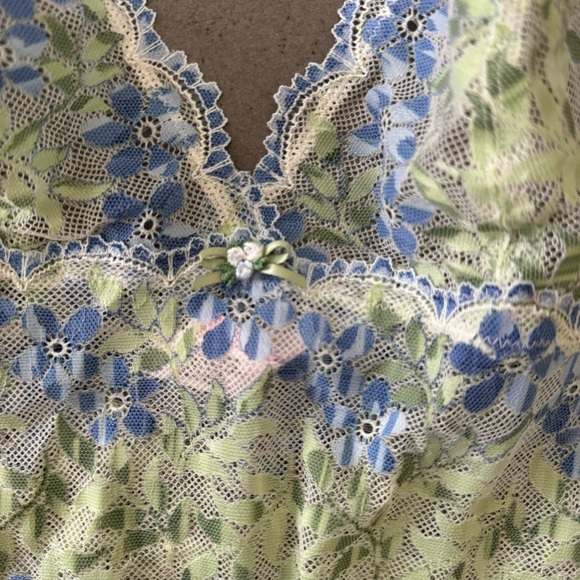 Victoria’s Secret vintage cami size Small. Rare - Picture 3 of 6